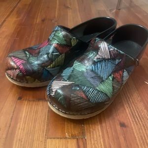 Sanitas clogs size 37